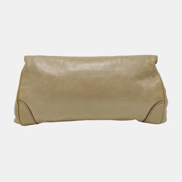 Miu Miu Beige Leather Clutch With Crystal Heart Charm - Picture 4 of 10